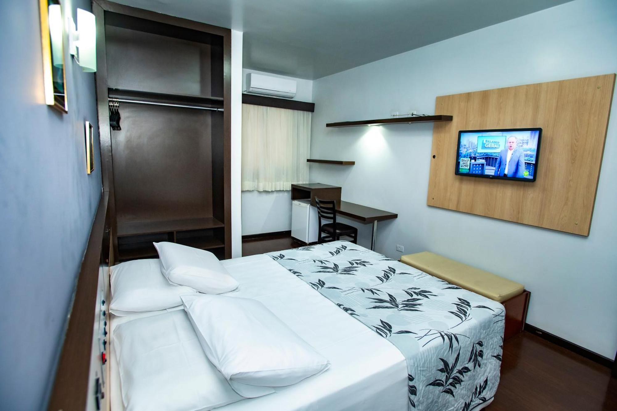 Hotel 365 กูยาบา ภายนอก รูปภาพ
